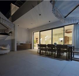 Selection of 5 bedroom seafront villas with pool on Ciovo near Trogir, sleeps 10